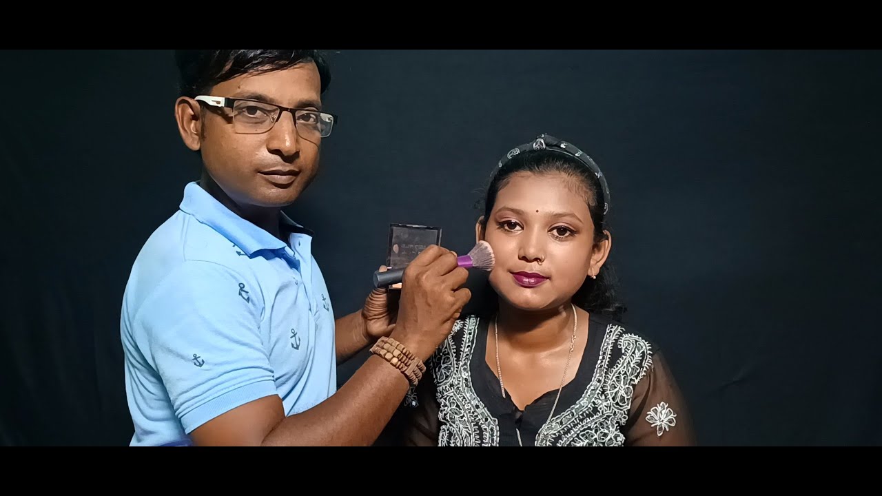 Asmr doing my Cousin makeup (Personal Attention )