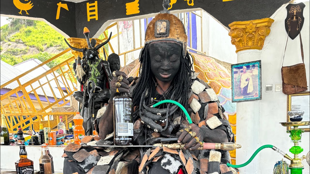BOSOM SASRAKU GIVES ASANTEHEMAA 24 SOLID GUN SHOTS EVERYBODY WAS SHOCKED