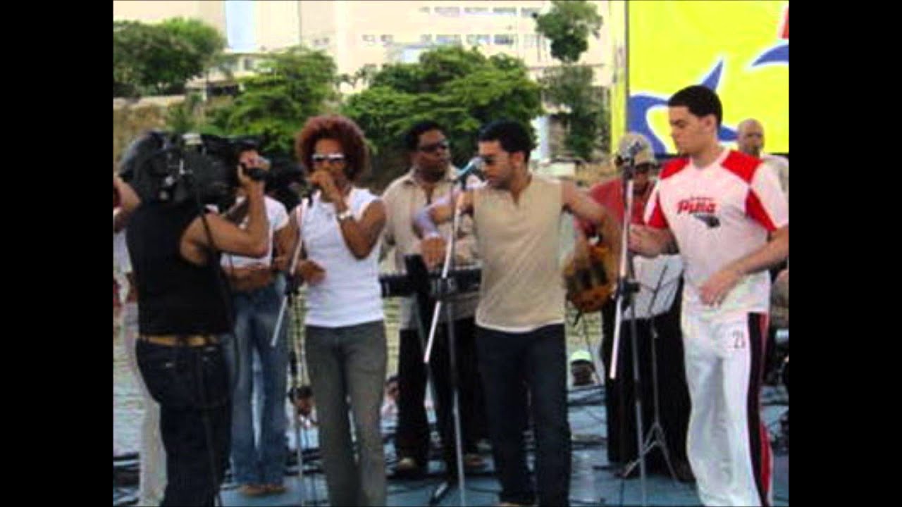 Amarfis-Ayudalo en vivo, canta Wilson Diaz