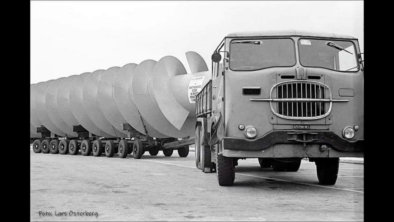 VIAGGIO NEL TEMPO IN UN MONDO IN BIANCO E NERO FATTO DA CAMION EROICI ITALIANI ANNI 50 60 70