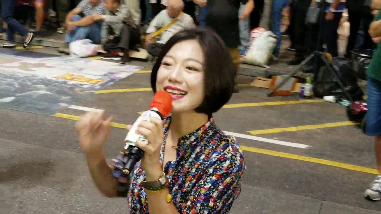 旺角羅文171029-小城故事+飄雪~天后級小龍女演唱