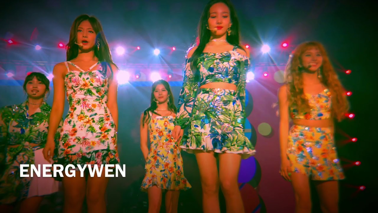 [FANCAM] TWICE - Likey (Fantasy Park in Singapore)
