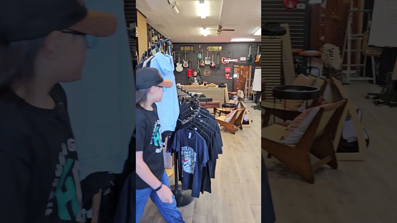 I had an awesome time at Rafferty Guitars trying out a bunch of guitars and making new friends!