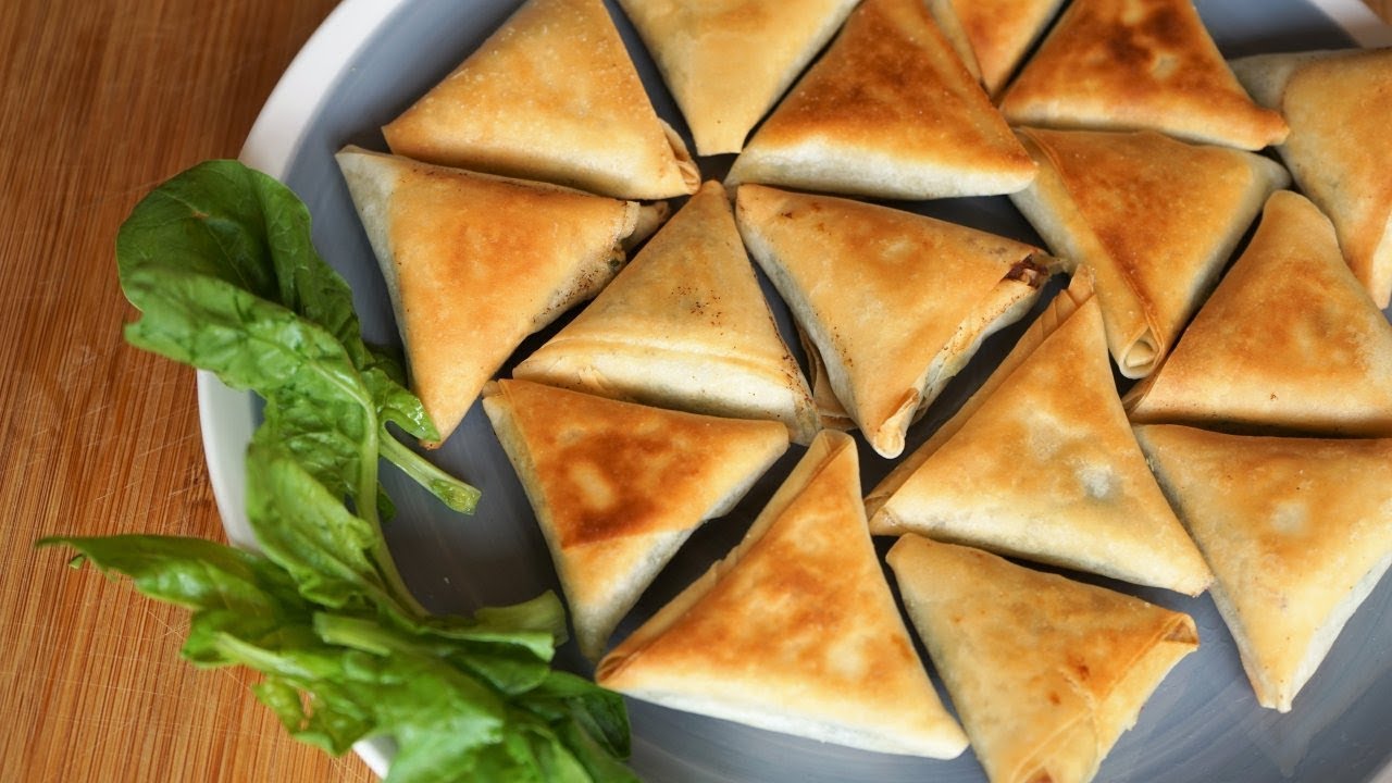 Spinach and Ricotta Samosas - Morgane Recipes