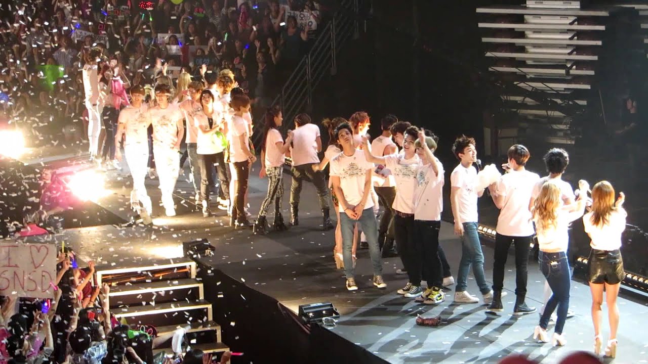 [FANCAM] 120520 Ending @ SM Town LA
