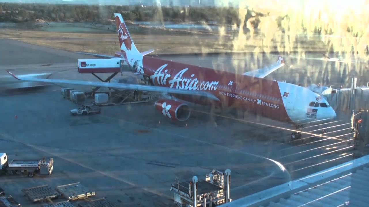 Air Asia X A330-300 turnaround time lapse + takeoff