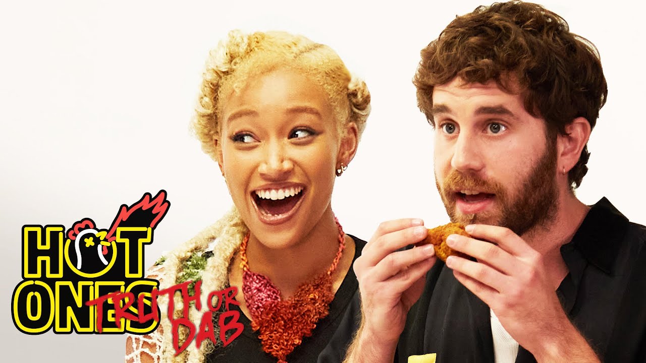 Ben Platt and Amandla Stenberg Play Truth or Dab | Hot Ones