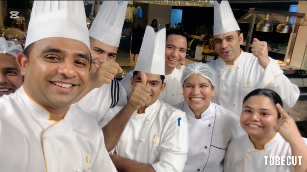 Ex. චෙෆ් කෙනෙක් වෙන්න කොච්චර කාලයක් යනවද? ඔයත් හොටෙල් school යන කෙනෙක් නම් අනිවාර්යයෙන් බලන්න​ වටිනව