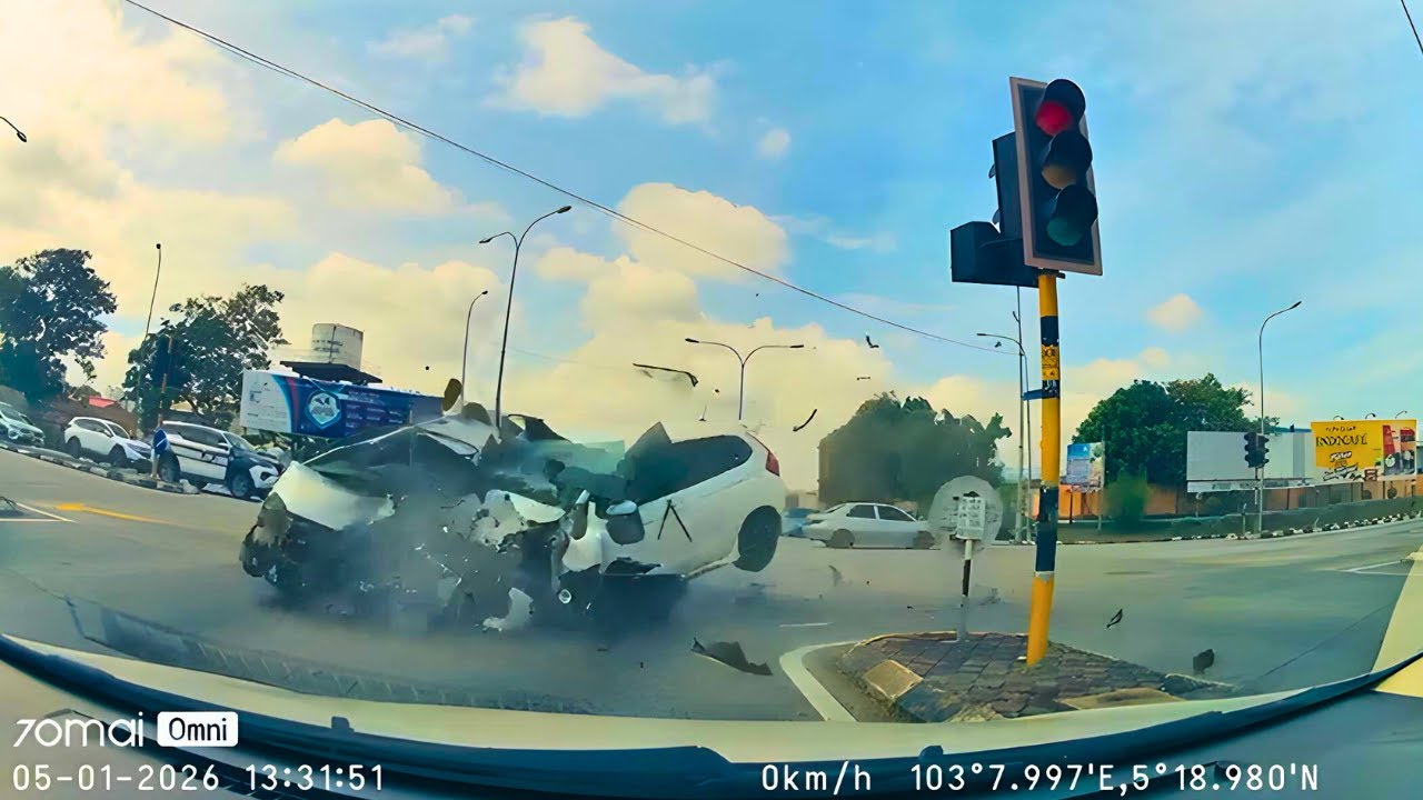 IDIOTS IN CARS #181
