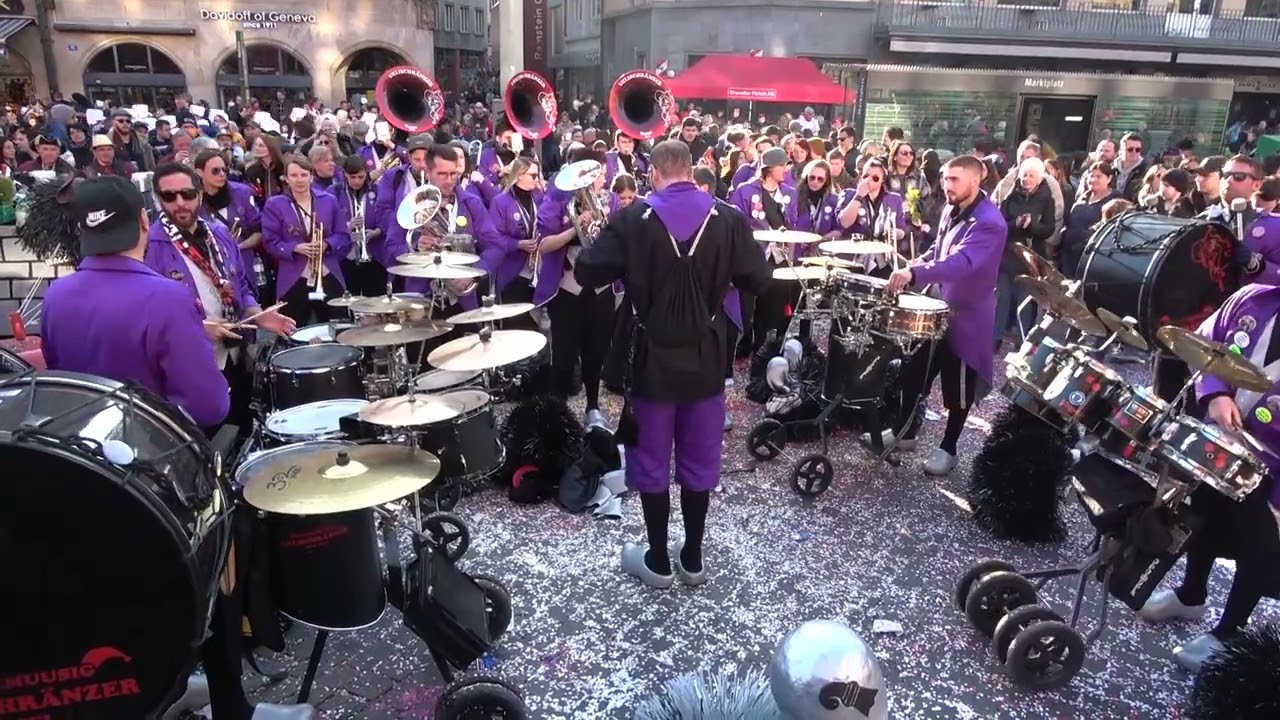 Uelischränzer Basel @ Basler Fasnacht Platzkonzärt Märtplatz (09.03.2022)