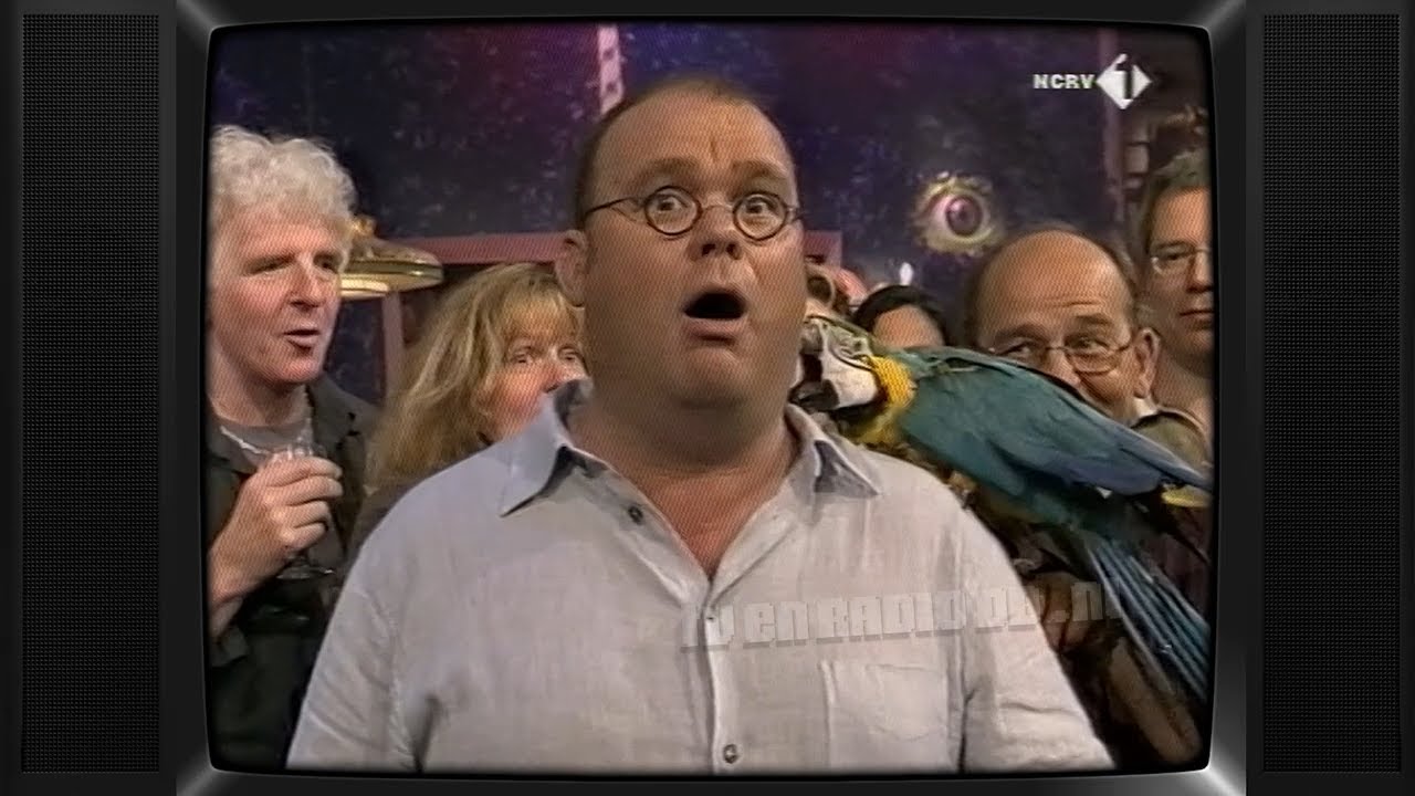 TV: Herberg de Leeuw (20020525) - Herberg de Leeuw Extra - Songfestival Afterparty | Paul de Leeuw