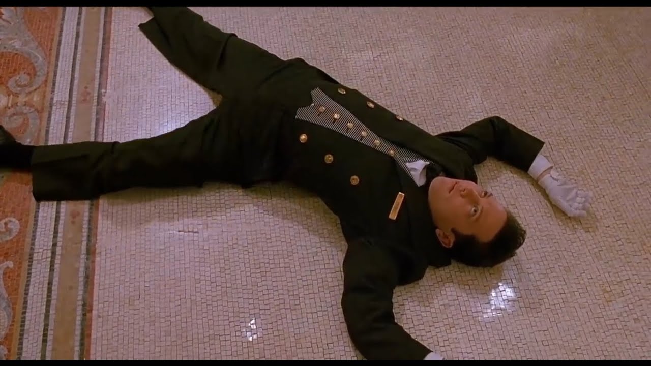 Home Alone 2 but it's only Cedric