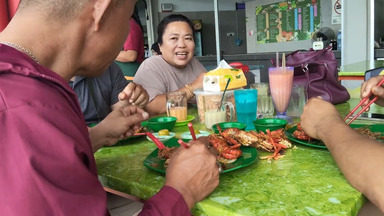 Makan mee udang di balingian mukah