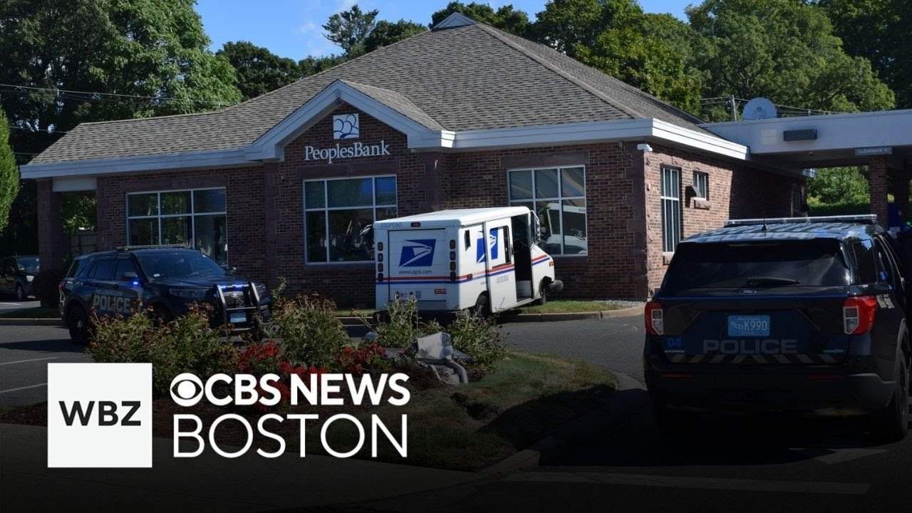 Postal worker accused of drunk driving in mail van in East Longmeadow
