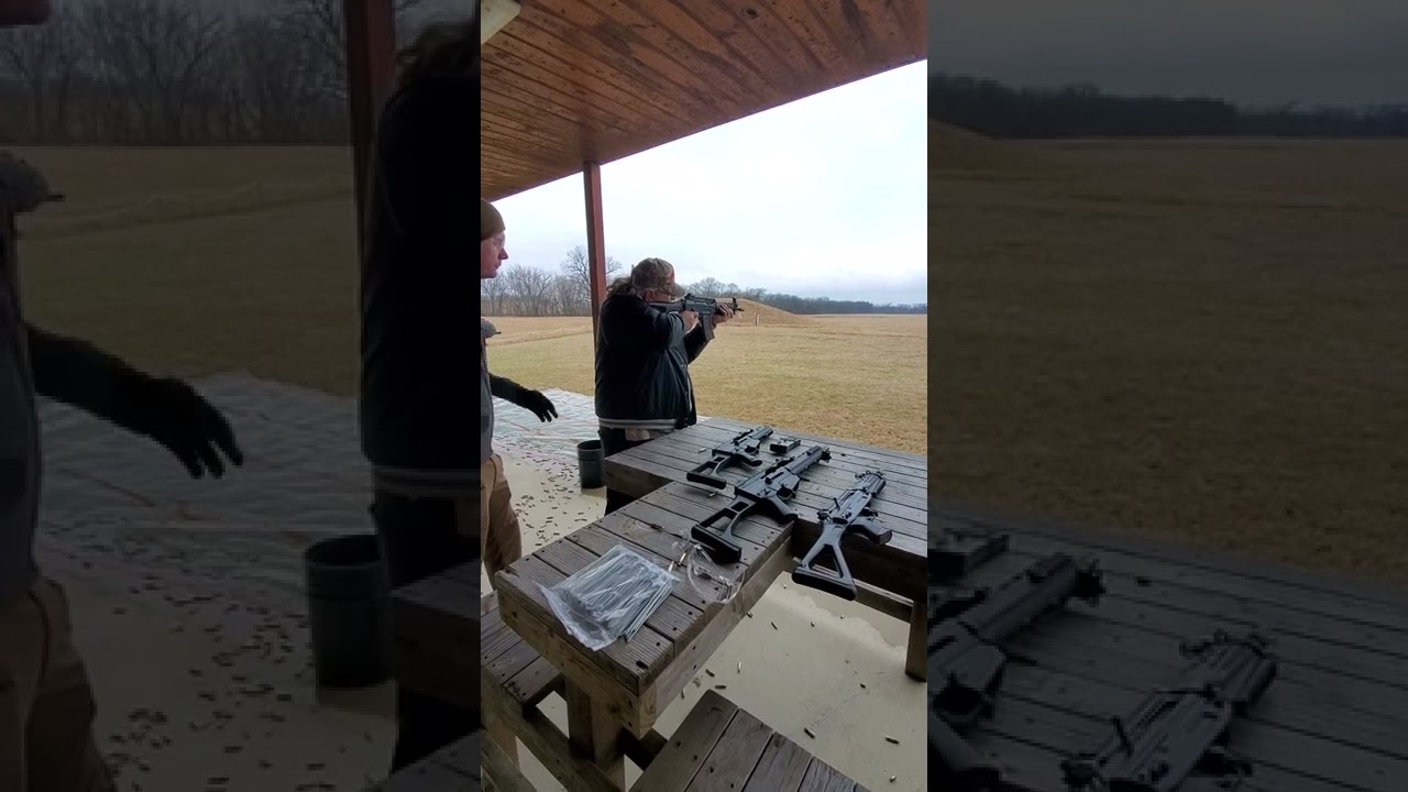 Sig SG 552 full auto is an outstanding weapon.