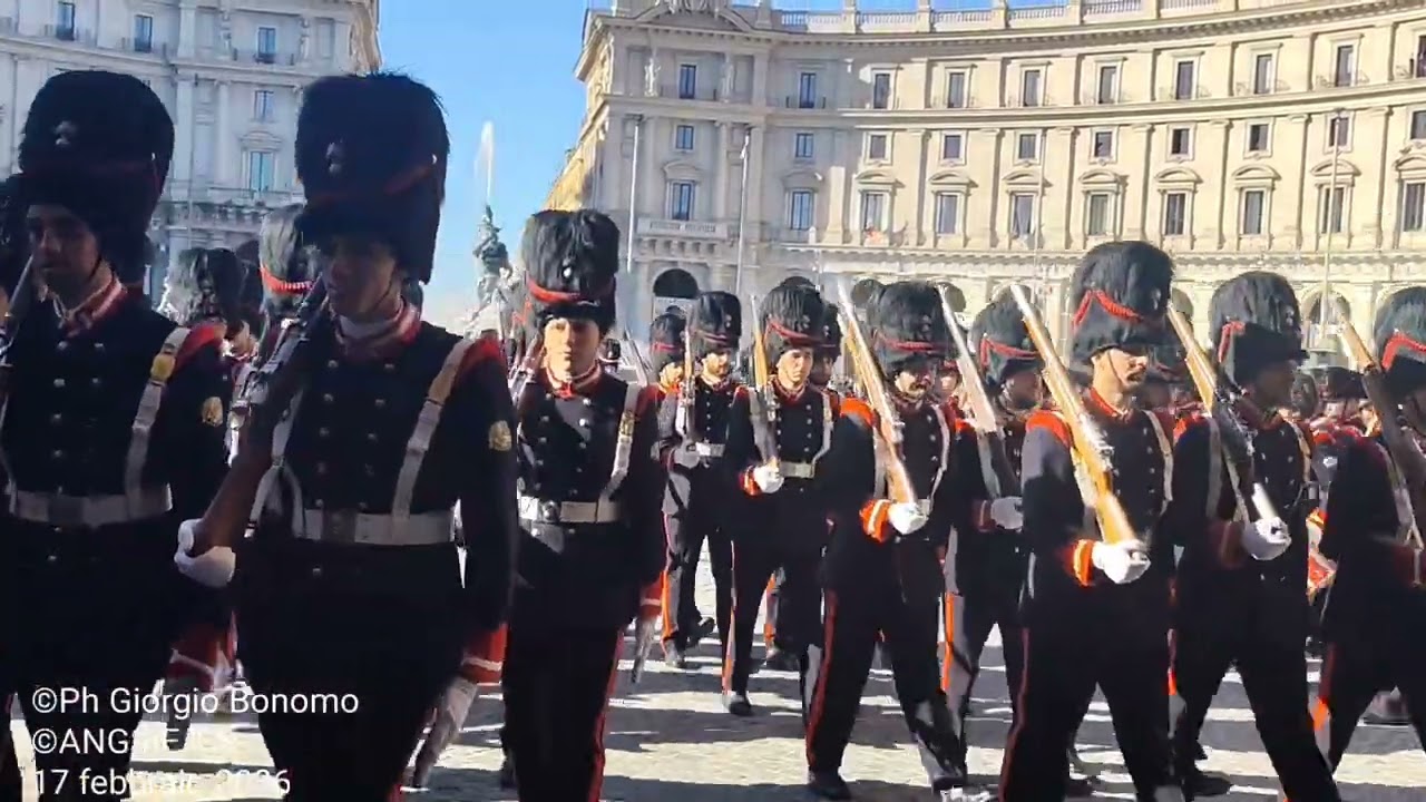 I Reggimenti Granatieri di Sardegna fanno il loro ingresso nella Basilica Santa Maria degli Angeli 
