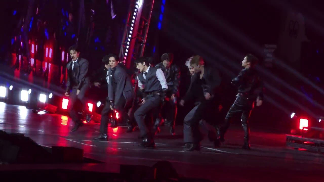 [FANCAM] 231214 The Boyz - Intro + Watch It | 2023 AAA in the Philippines