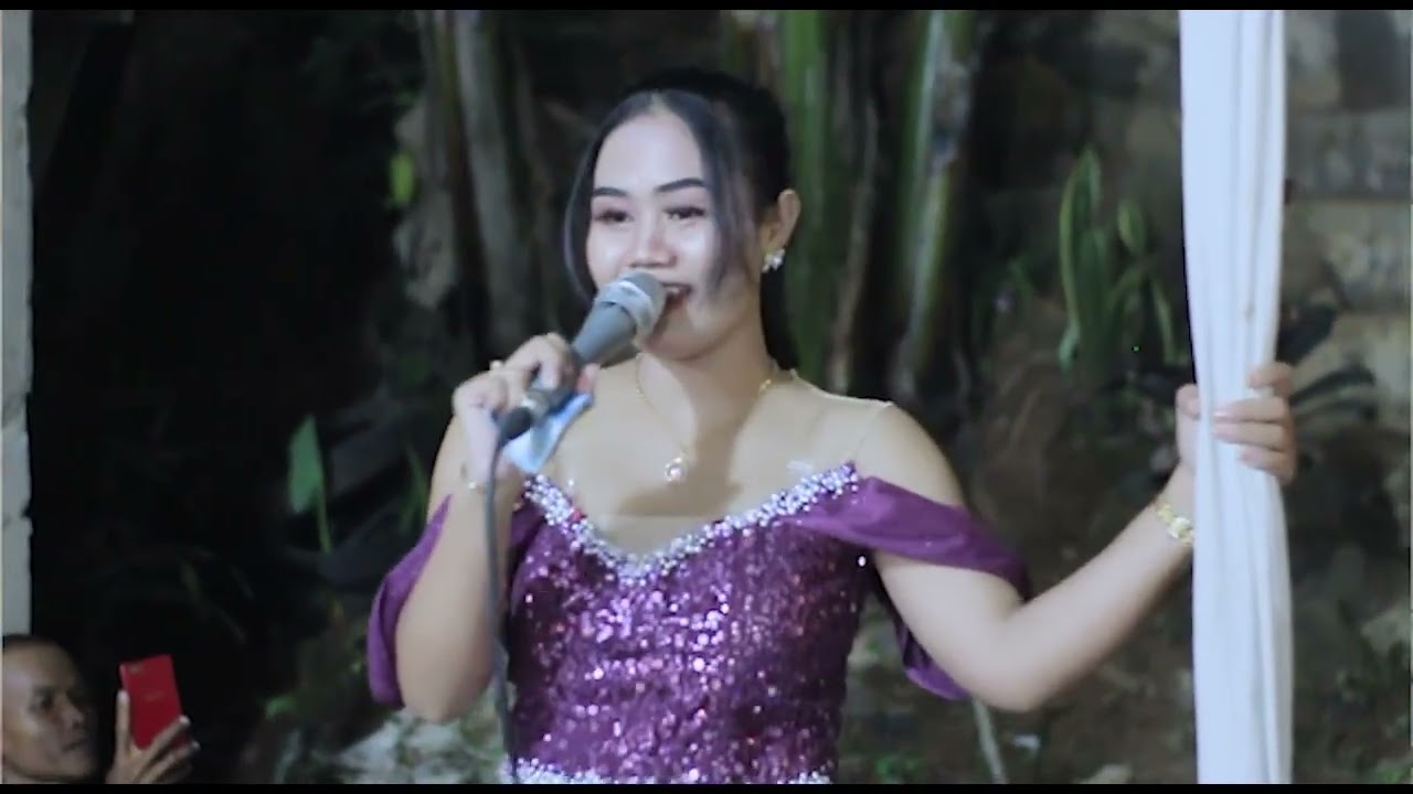 Sebotol minuman-sonia. Jovanka musik pekalongan