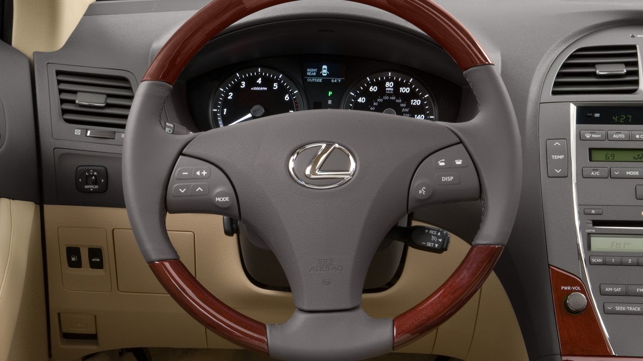Lexus ES350: как вынуть перегоревшую лампу из фары