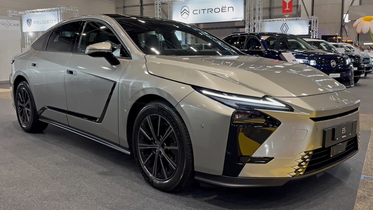 NEW Lexus ES 350h (2026) - Exterior & Interior Walkaround