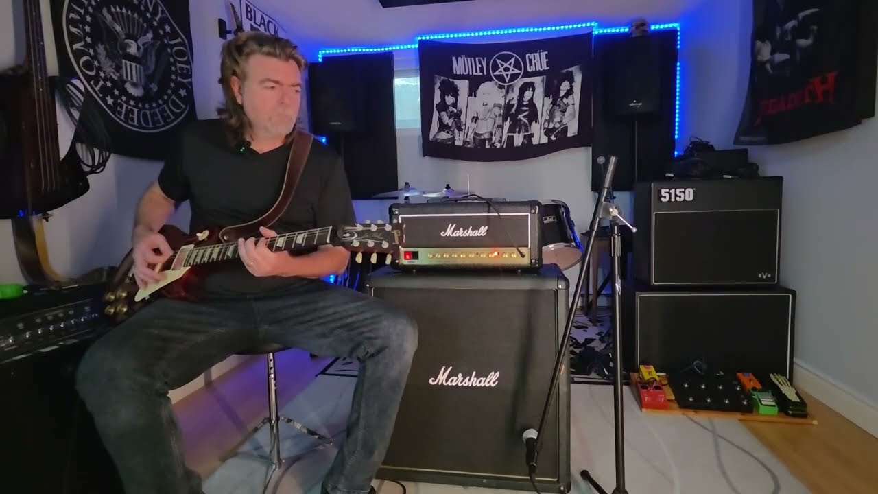 Checking out the worst cab Marshall ever made?