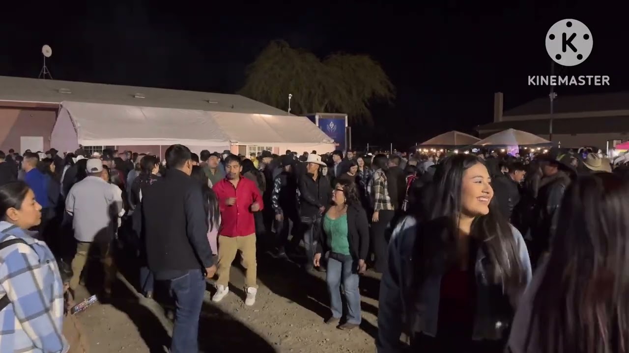Erick y sus teclados festejando a San Martin Caballero con la gente de San Martin Itunyoso 2025