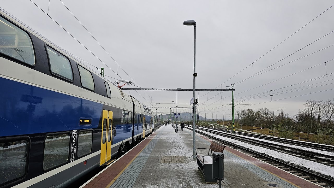 2023 11 30 13:21:04 2074 Z72 SZEMÉLYVONAT(Budapest-Nyugati - Esztergom)