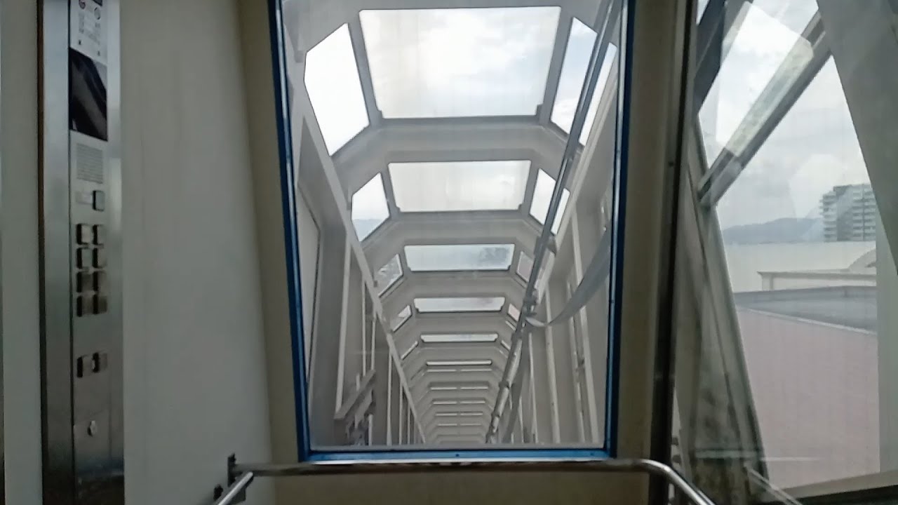 変なエレベーター