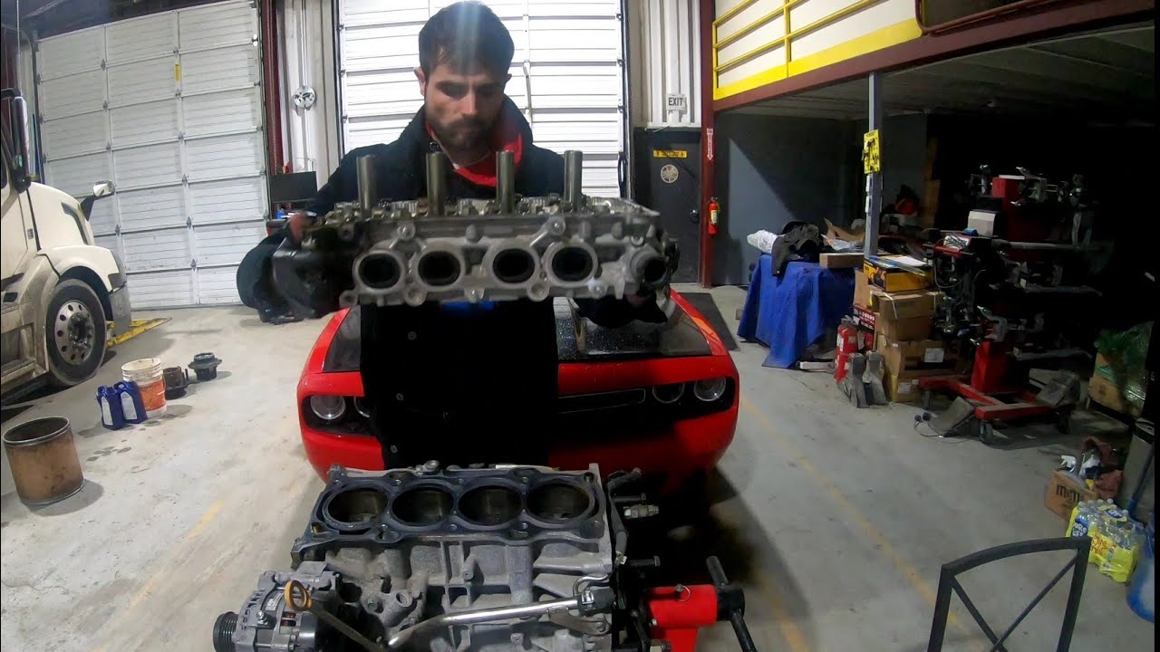 Toyota Camry 2.5 liter engine Cylinder head removal