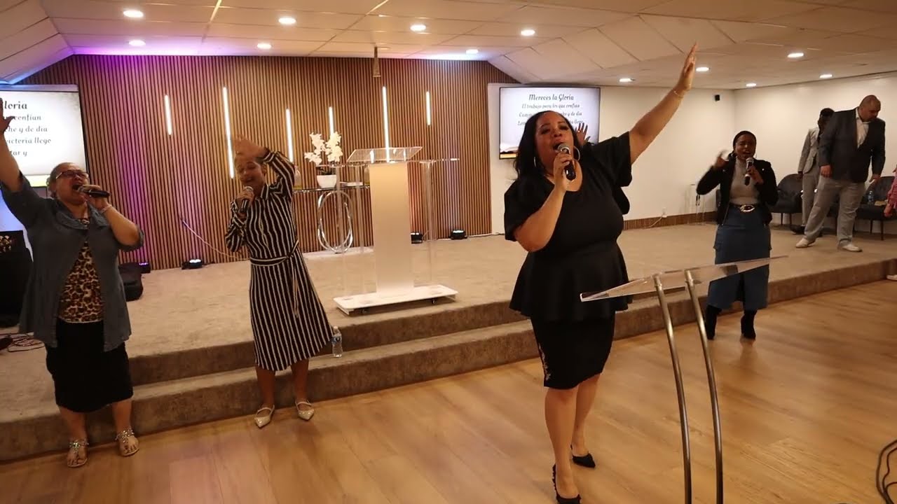 Coro Jehová Shalom - Mereces La Gloria / Alaba A Dios