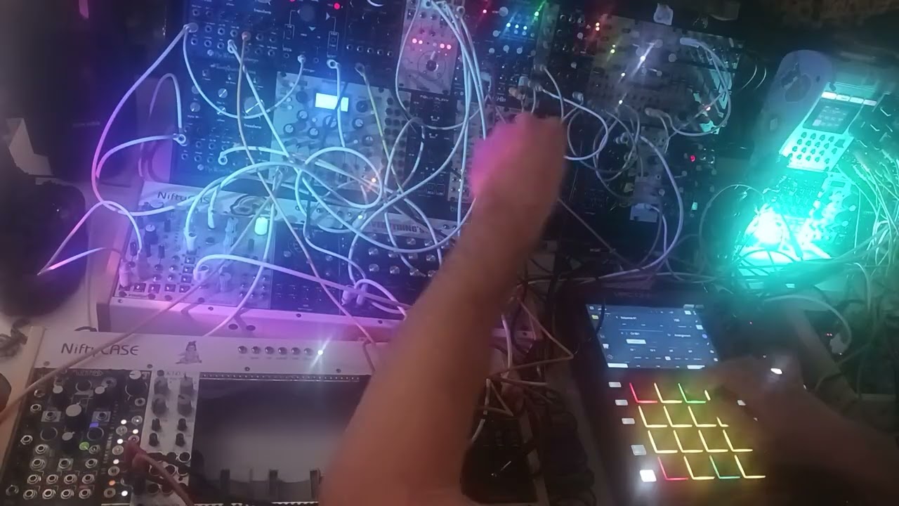 150 BPM #glitch #tribal #experimentalmusic #synth #improvisation #eurorack #sounddesign #beats #idm 