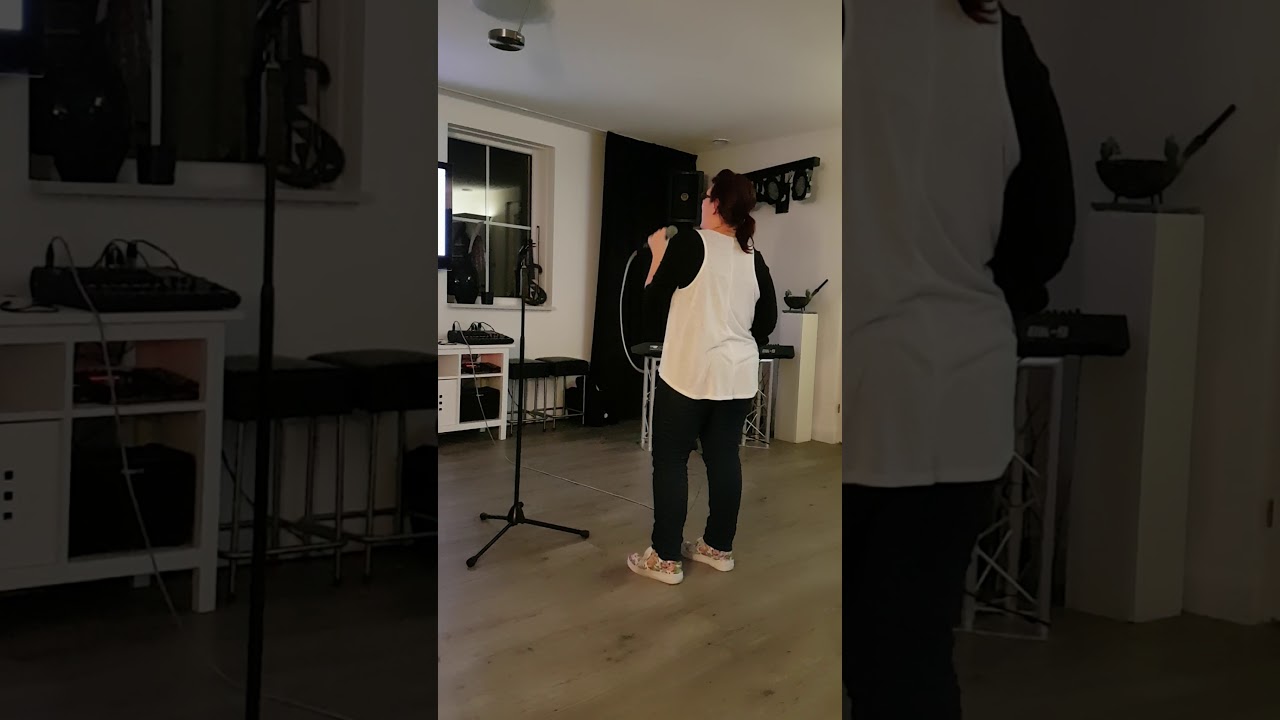 Aarta -Maria ...zangles Dutch Vocal Company .