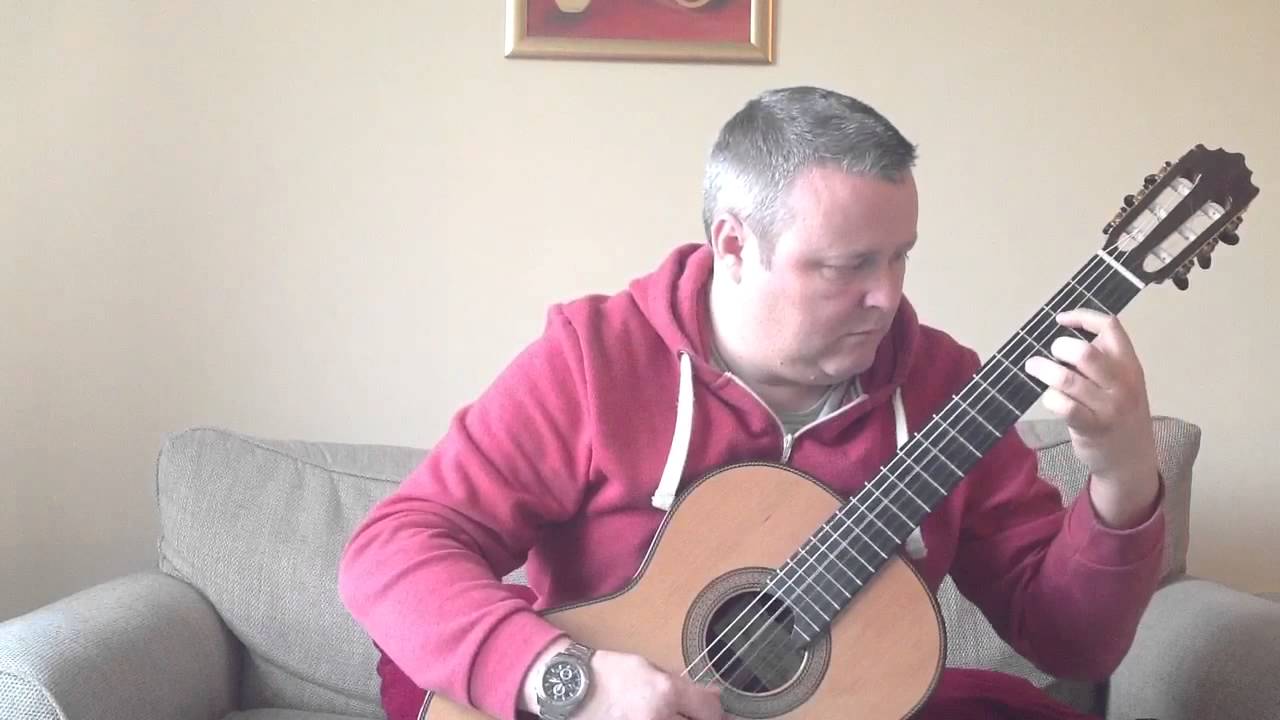 Recuerdos de la Alhambra played on a Paco Castillo 205