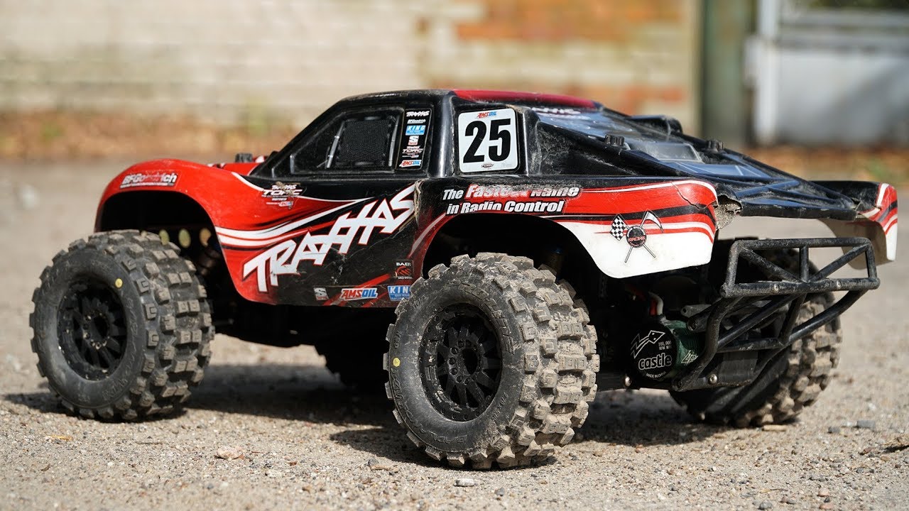 Traxxas Monster Slash | Epic Race