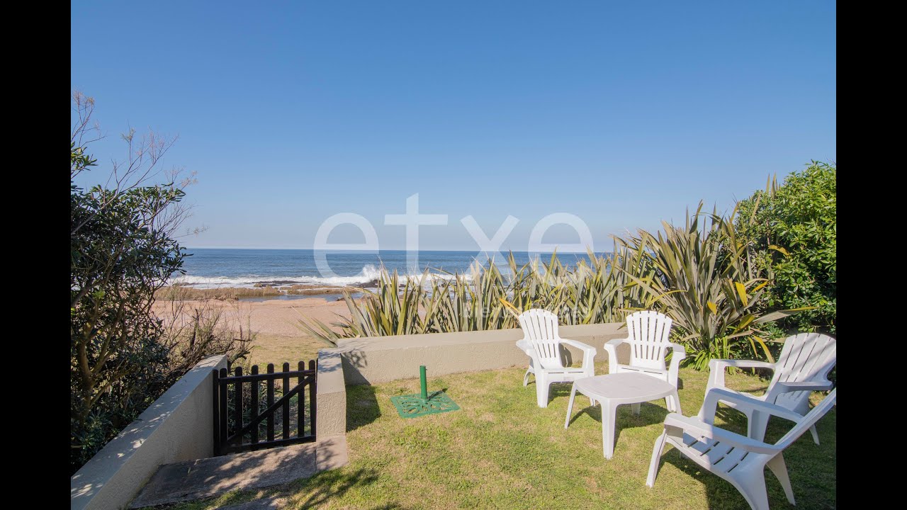 Casa sobre el mar La Paloma, Rocha.