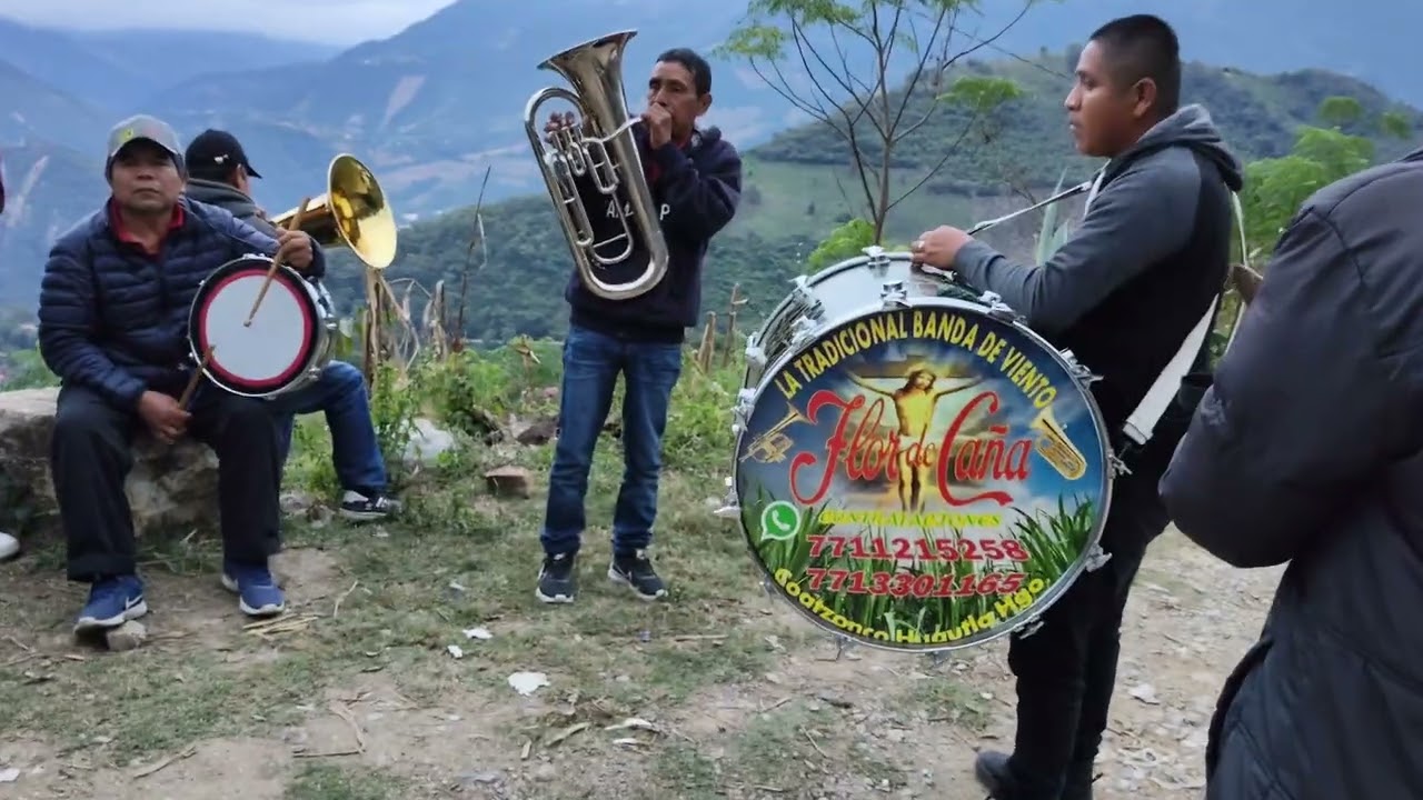 Que hermoso paisaje y con una bonita alabanza EL COYOL CHAPULUACAN HIDALGO 🎺🎶