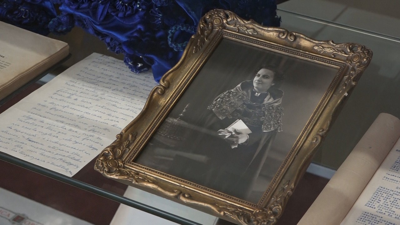 Exposição SCUC Beleza do Saber, Felicidade no Estudo. Maria Helena da Rocha Pereira: vida e obra