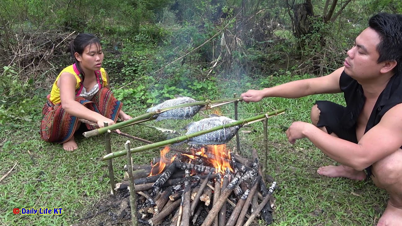 Primitive Skills Fishing Catch Big Fish - Primitive Life Cooking Fish For Survival