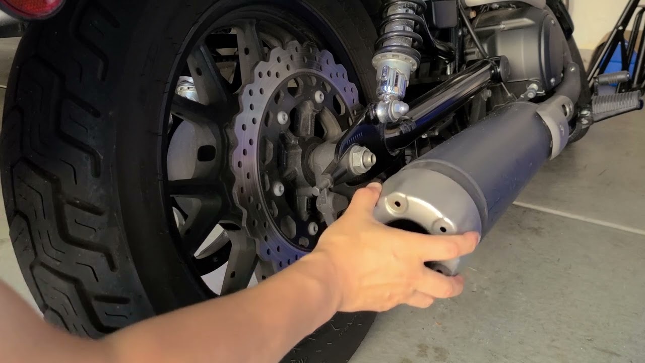 Poor dad gave son was a Debaffled YAMAHA BOLT exhaust instead of an expensive aftermarket muffler.