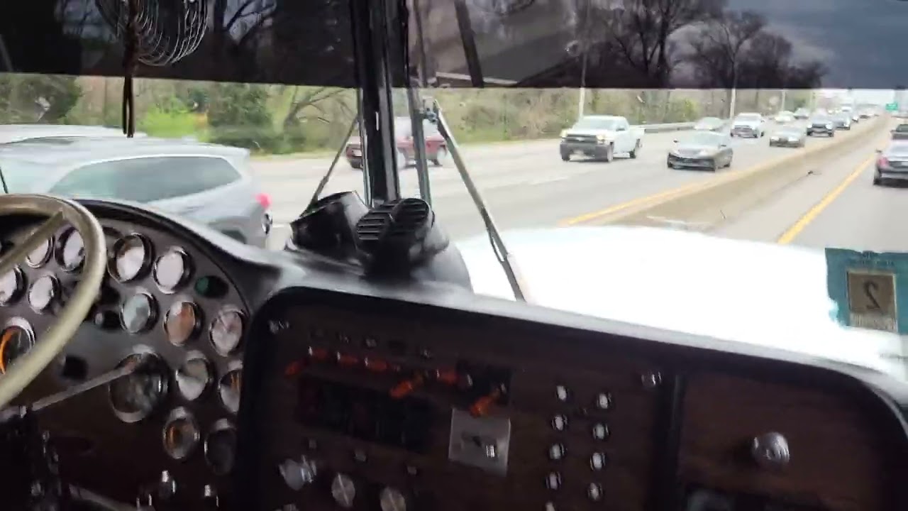 1979 Peterbilt 359 still earning its keep