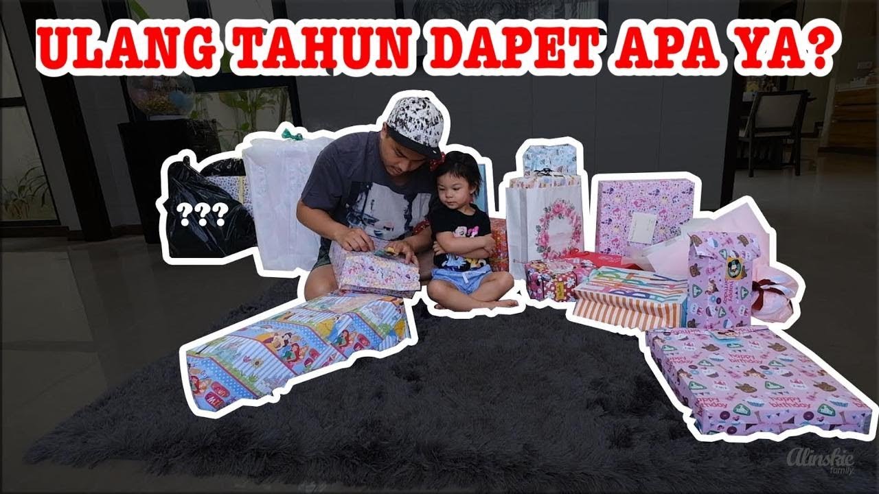 UNBOXING 3RD BIRTHDAY PRESENTS!