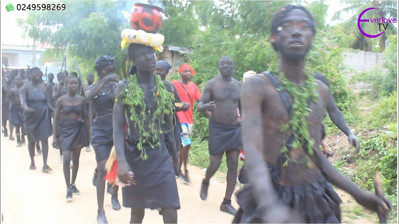 Aboakyer Festival, How Gods are Displayed before Hunting