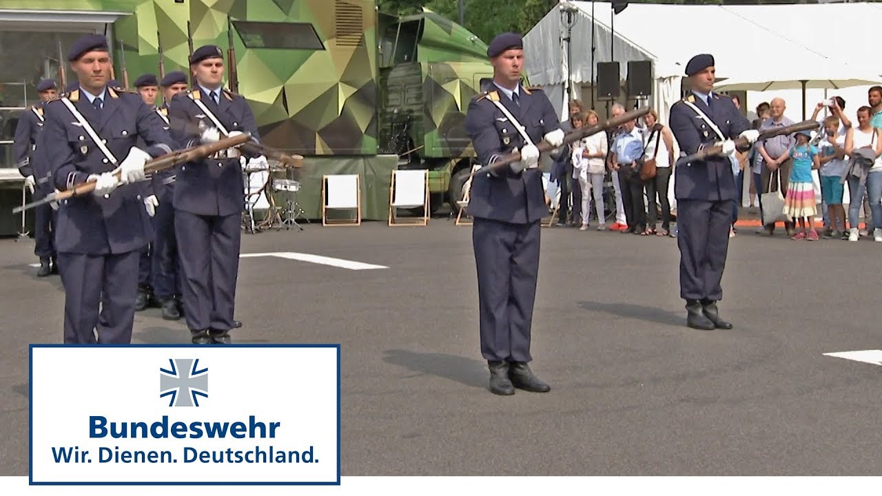 Bundeswehr präsentiert sich beim Tag der offenen Tür der Bundesregierung 2018