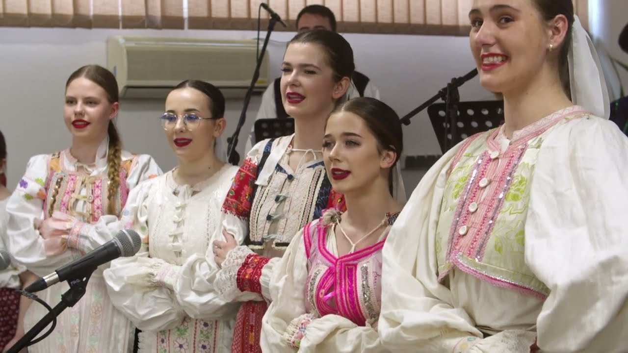 Kladenie vencov k pamätníku padlých v Kalnej nad Hronom, 23. Marec 2025