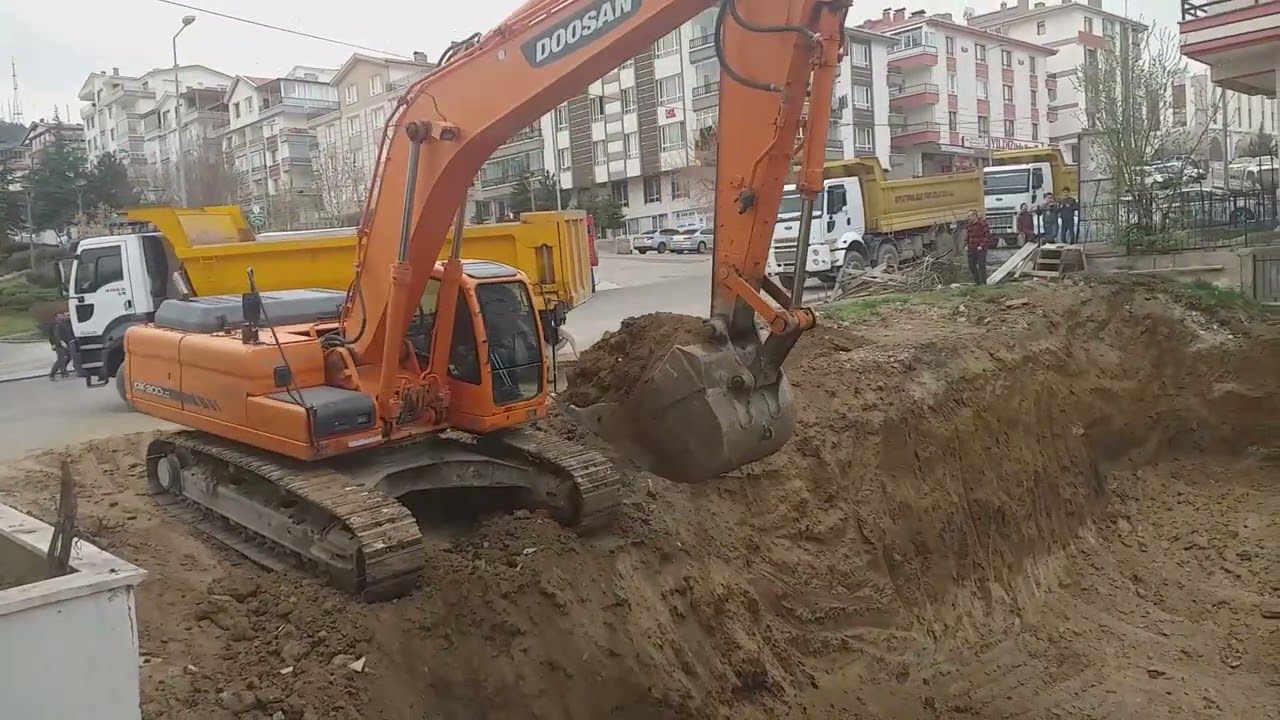 DOOSAN DX 300 LC EXCAVATÖR HAFRİYAT YÜKLÜYOR #3 #kepce