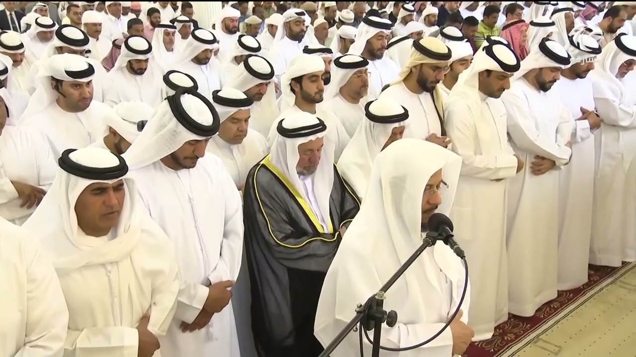 أخبار الدار | حاكم الشارقة يؤدي صلاة الجنازة على جثمان الشيخ صقر بن راشد القاسمي في مسجد الصحابة