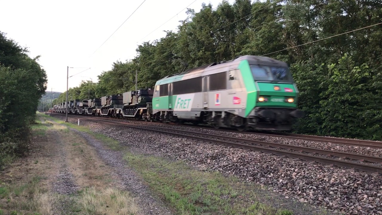 Train militaire pour Versailles