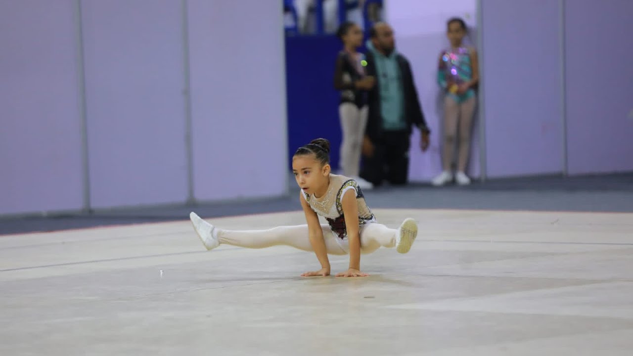 البطلة ميرال والميدالية الذهبية 🥇🥇 في بطولة كأس مصر لجمباز الايروبيك تحت 8 سنوات