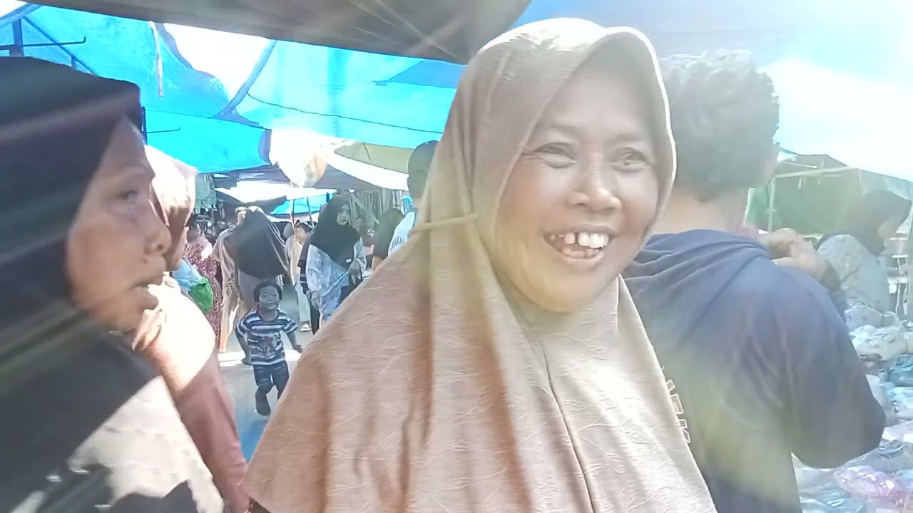 Pasar Jumat desa Jatitujuh, Majalengka. #jawabarat