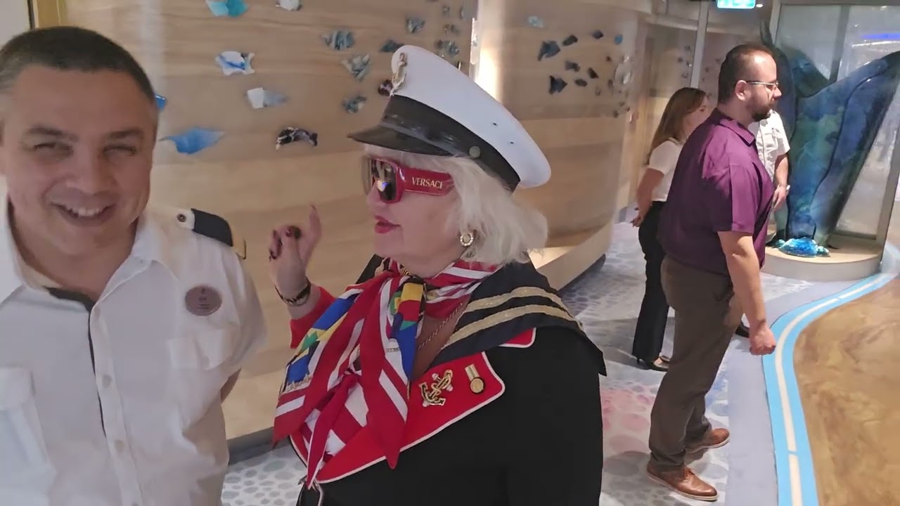 Icon of the seas with Luxury Travel by Valentina, piano man top tier 5613359459 